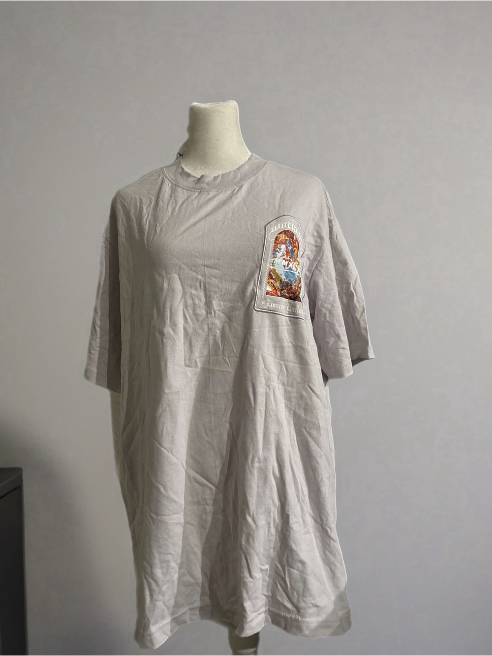 Relaxed Light Gray Short-Sleeve Graphic Tee